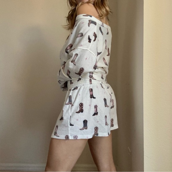 Z Supply Off-White Cowboy Boot Print Pajama Set - Picture 4 of 7